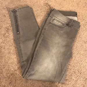 Gray White House Black Market ankle jeans